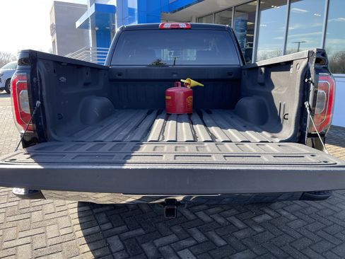 Used 2016 GMC Sierra 1500 SLT w/ SLT Premium Package image 42