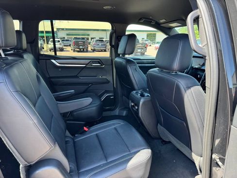 Used 2024 GMC Acadia Elevation AWD/4WD image 21