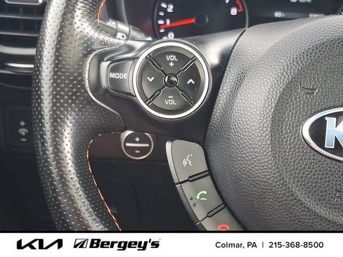 Used 2017 Kia Soul ! w/ Tech Package FWD image 23