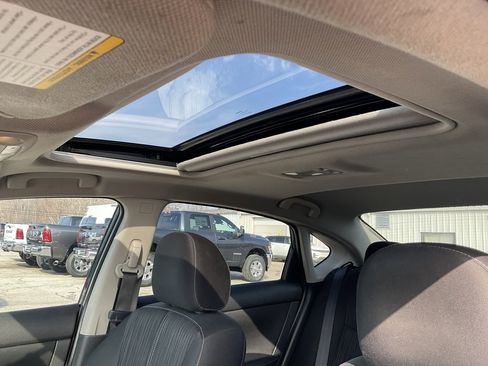 Used 2017 Nissan Sentra SV w/ Style Package image 13