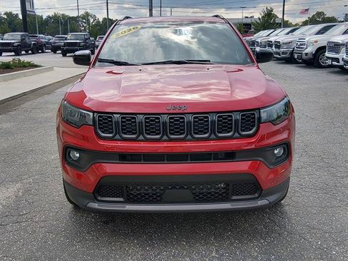 Certified 2026 Jeep Compass Latitude AWD/4WD image 8