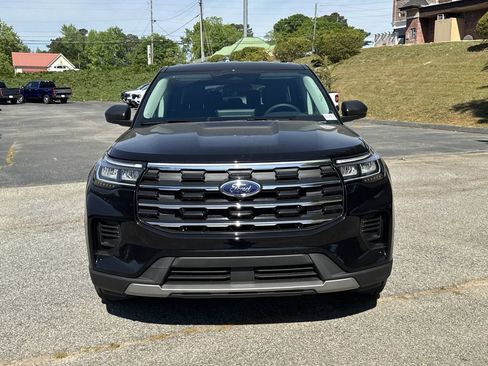 New 2026 Ford Explorer Active image 2