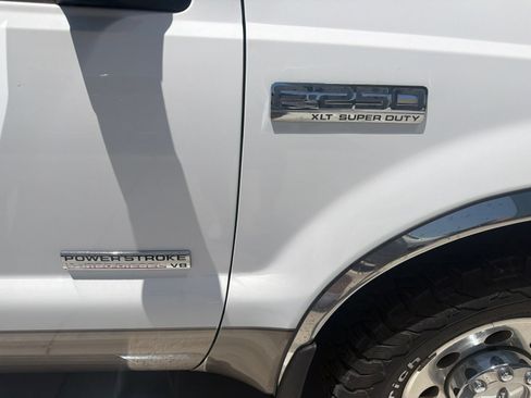 Used 2005 Ford F250 XLT RWD image 17