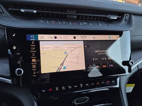 New 2026 Jeep Grand Cherokee Altitude AWD/4WD image 17