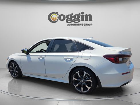 Certified 2025 Honda Civic Sport Touring image 3