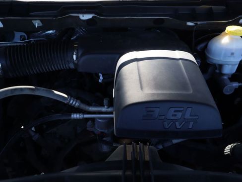 Used 2022 RAM 1500 Classic SLT w/ Electronics Group AWD/4WD image 27