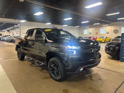 Used 2021 Chevrolet Silverado 1500 LT Trail Boss w/ Convenience Package II AWD/4WD image 4