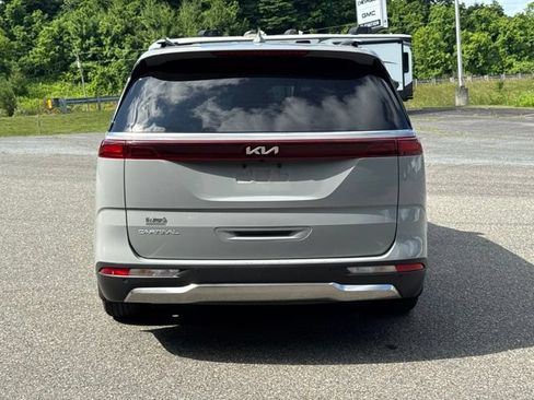 Used 2024 Kia Carnival SX FWD image 5