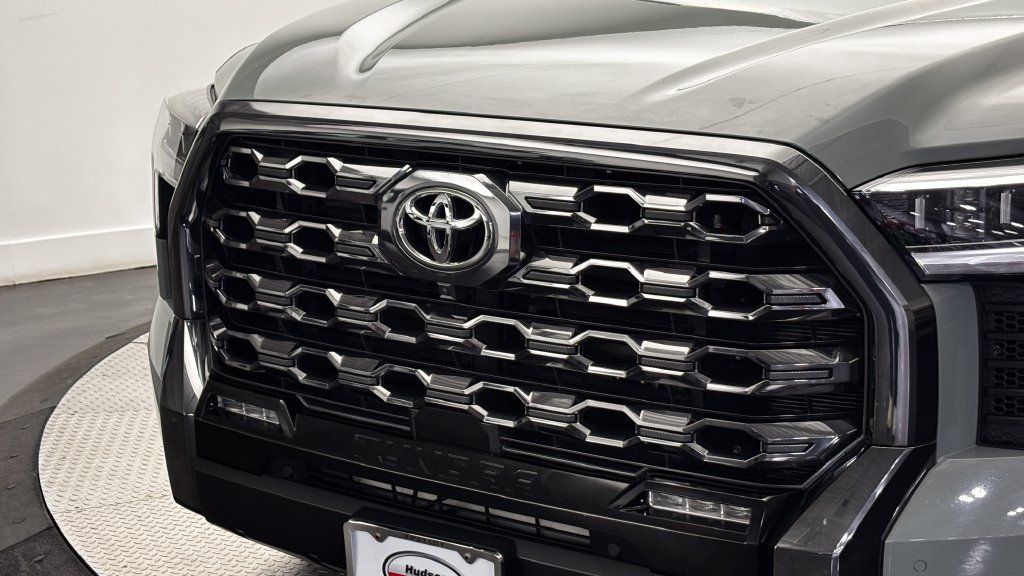 Used 2024 Toyota Tundra Platinum AWD/4WD image 2