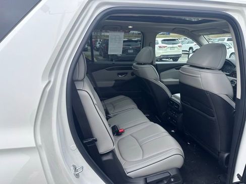 Used 2023 Honda Pilot Elite image 9