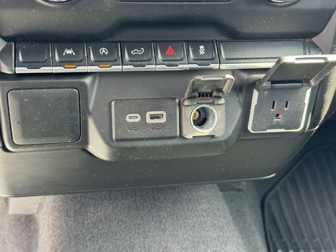 Used 2022 Chevrolet Silverado 1500 Custom w/ LPO, Dark Essentials Package image 18