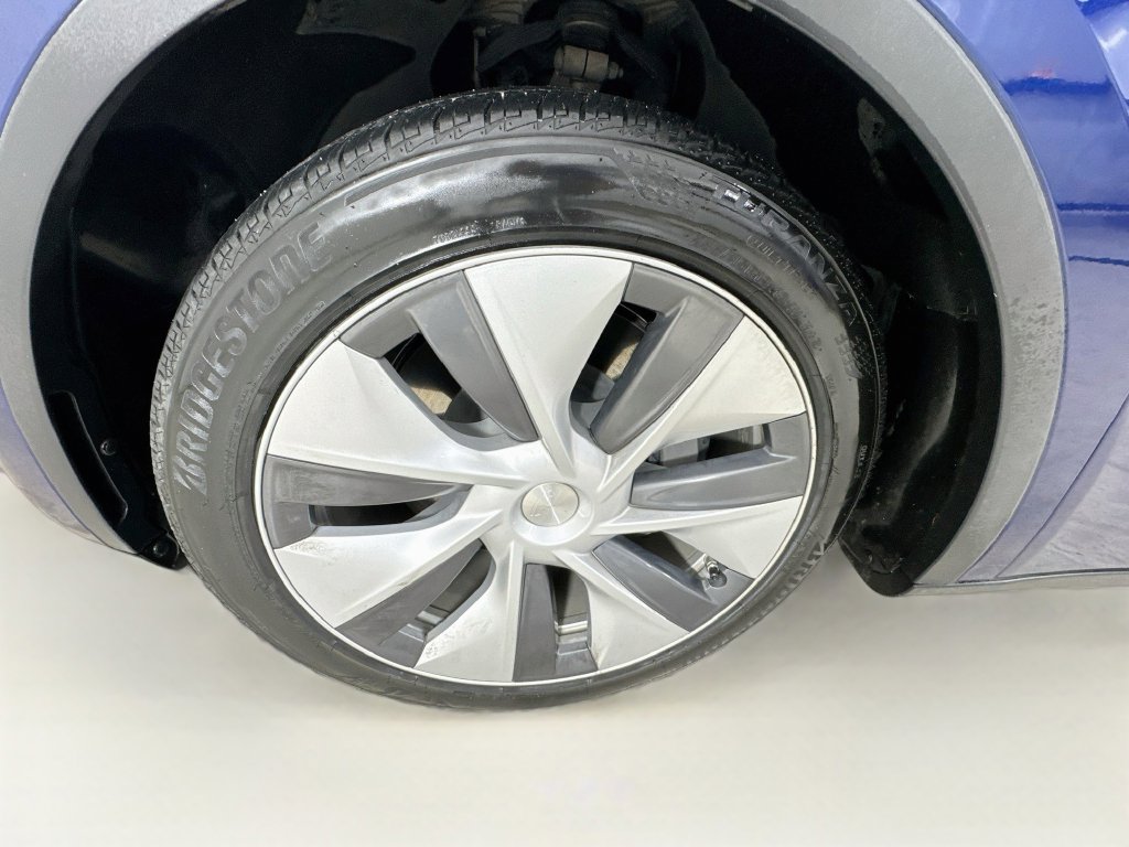 Used 2021 Tesla Model Y Long Range AWD/4WD image 37