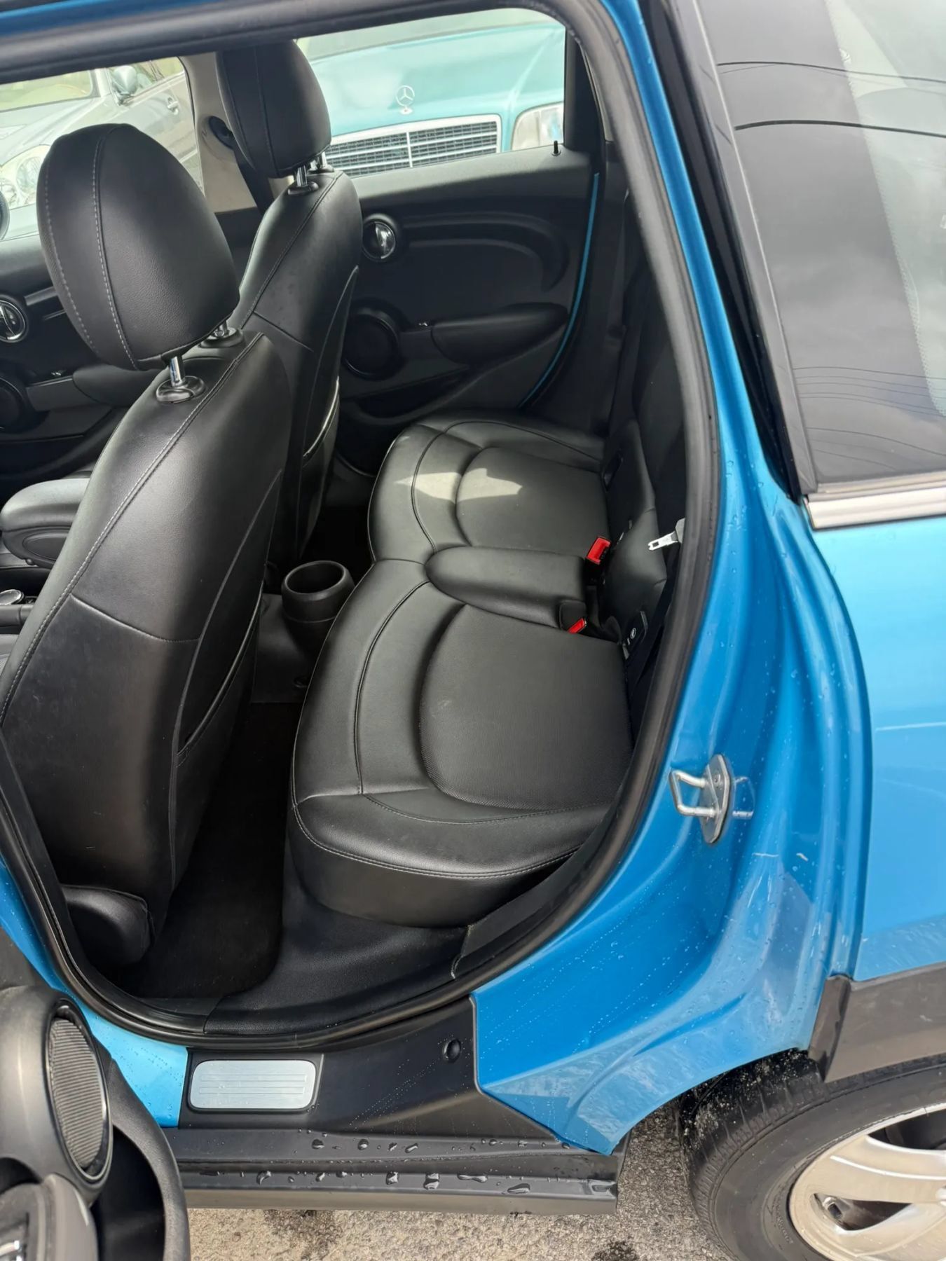 Used 2016 MINI Cooper 4-Door Hardtop FWD image 17