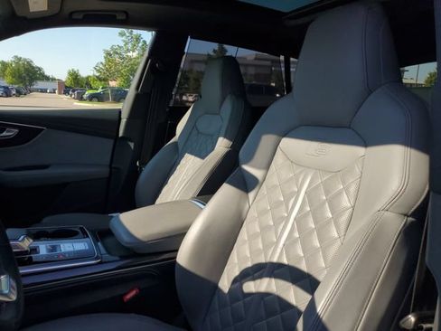 Used 2023 Audi SQ8 Prestige w/ Prestige Package AWD/4WD image 10