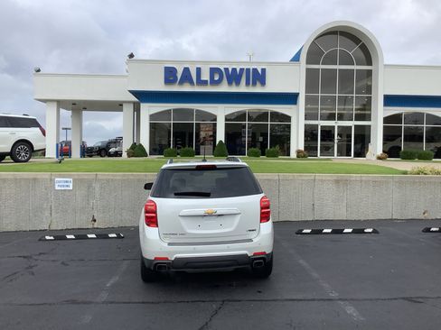 Used 2017 Chevrolet Equinox Premier w/ Enhanced Convenience Package image 6