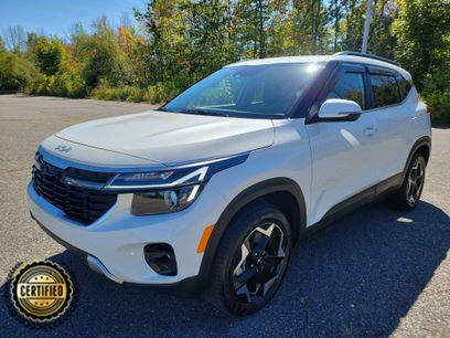 Used 2025 Kia Seltos EX