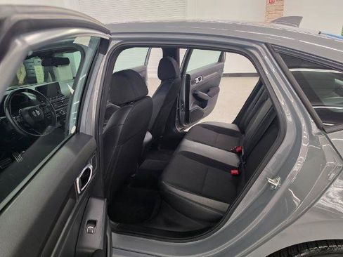 Used 2025 Honda Civic Sport image 31