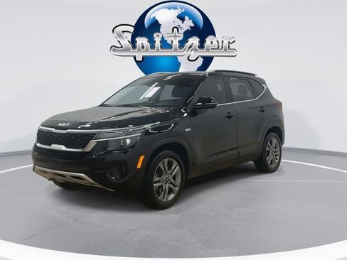 Certified 2023 Kia Seltos S image 4