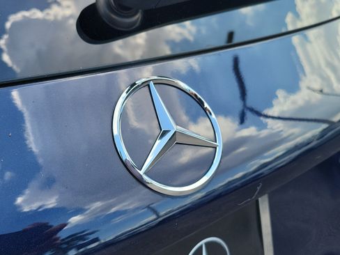 Certified 2022 Mercedes-Benz GLC 300 image 33