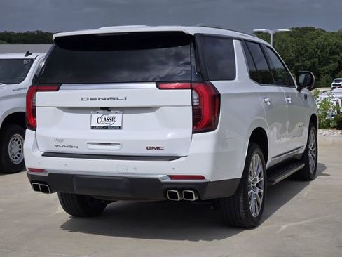 Used 2025 GMC Yukon Denali AWD/4WD image 8