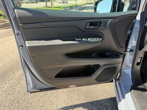 Used 2025 Honda Odyssey Sport-L image 17