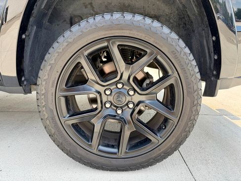 Used 2022 RAM 1500 Laramie AWD/4WD image 40