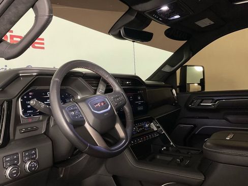 Used 2024 GMC Sierra 2500 AT4X image 13