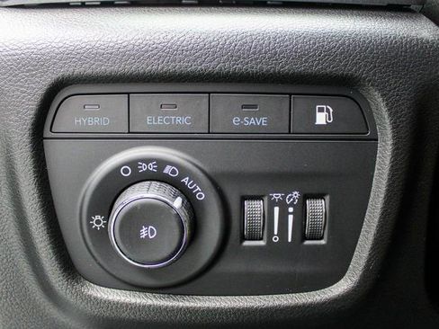 Used 2022 Jeep Grand Cherokee Summit w/ Advanced Protech Group IV image 40