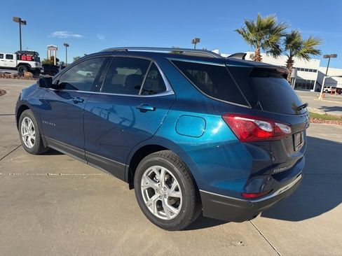 Used 2020 Chevrolet Equinox LT image 3