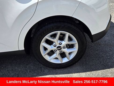 Used 2024 Kia Soul LX w/ Option Group 015 FWD image 12