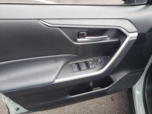 Used 2023 Toyota RAV4 XLE AWD/4WD image 13