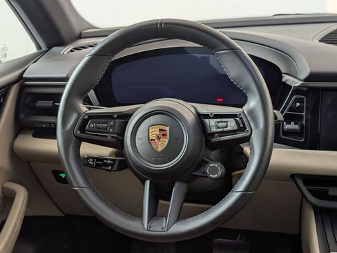 Used 2025 Porsche Macan 4 Electric image 21