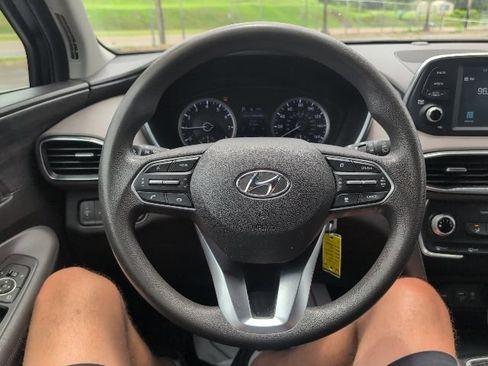 Used 2020 Hyundai Santa Fe SE FWD image 18
