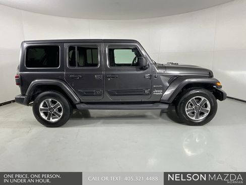 Used 2019 Jeep Wrangler Unlimited Sahara w/ Safety Group image 8