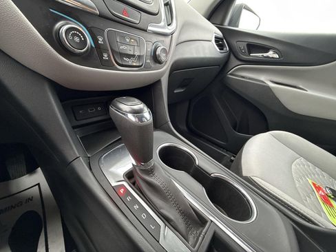 Certified 2020 Chevrolet Equinox LS w/ LS Convenience Package image 21