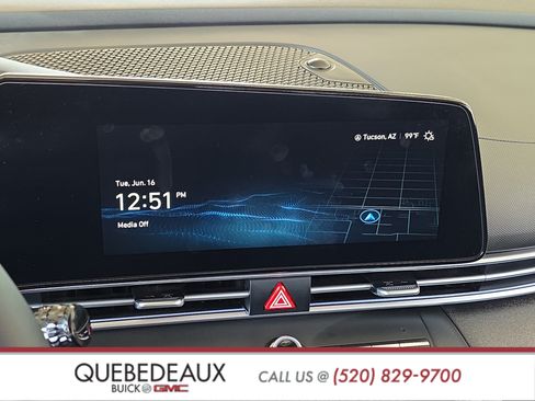 Used 2025 Hyundai Elantra SEL FWD image 18