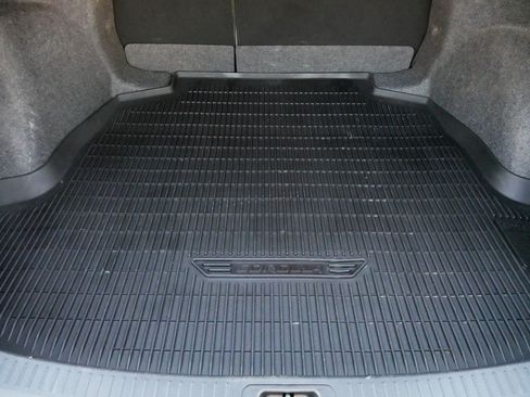 Used 2025 Toyota Corolla LE w/ LE Premium Package FWD image 18