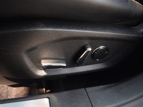 Used 2017 Ford Fusion Titanium FWD image 19
