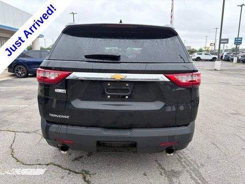 Used 2019 Chevrolet Traverse LS FWD image 4