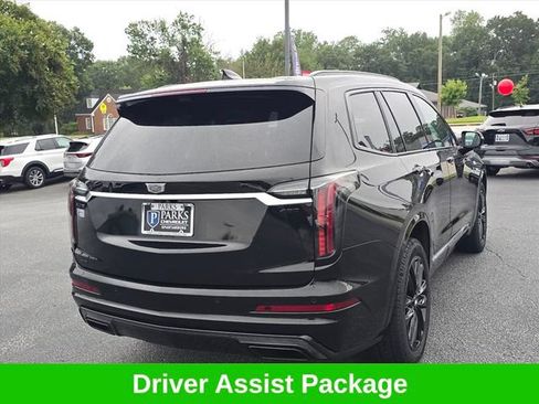 Used 2022 Cadillac XT6 Sport w/ Platinum Package AWD/4WD image 9