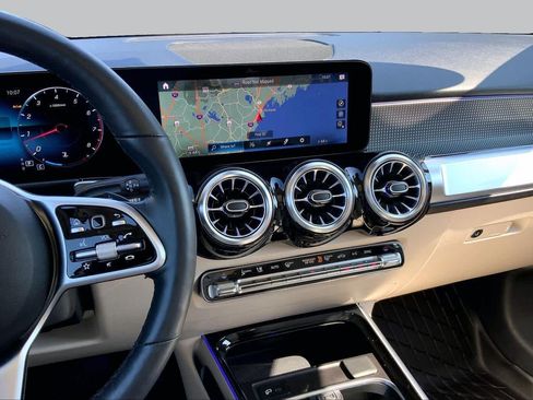 Certified 2022 Mercedes-Benz GLB 250 4MATIC image 7