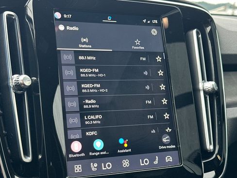 Used 2023 Volvo XC40 Recharge Plus image 21