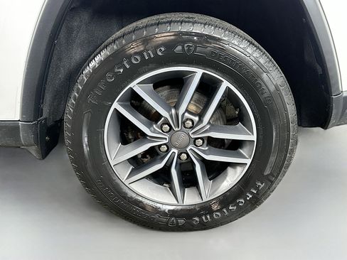 Used 2019 Jeep Grand Cherokee Limited AWD/4WD image 30