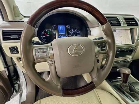 Used 2018 Lexus GX 460 Premium w/ Premium Package AWD/4WD image 13