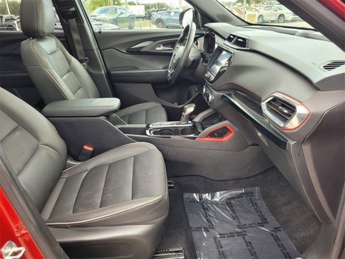 Certified 2021 Chevrolet TrailBlazer RS w/ Sun and Liftgate Package image 16