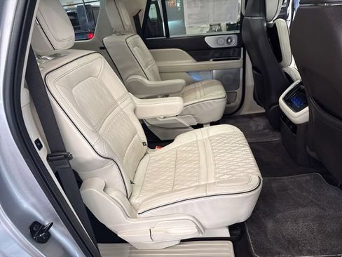 Used 2023 Lincoln Navigator L Black Label AWD/4WD image 28
