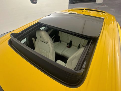 Used 2026 Lamborghini Urus SE AWD/4WD image 21