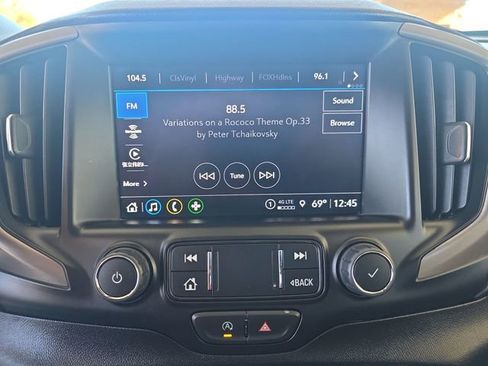 Used 2023 GMC Terrain AT4 image 13