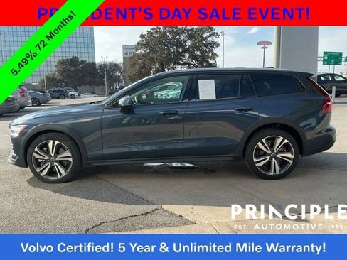 Certified 2025 Volvo V60 B5 Cross Country Plus image 9