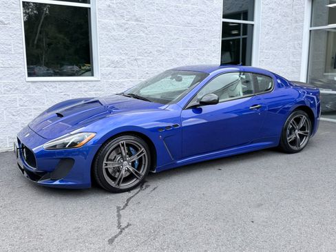 Used 2015 Maserati GranTurismo Sport RWD image 2